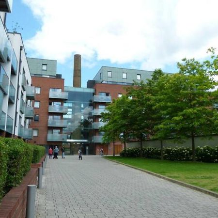 Bright & Spacious Double Bedroom With Ensuite And Concierge! Paid Parking Available London Eksteriør billede