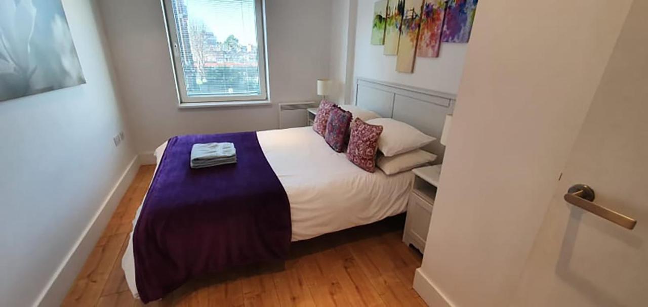 Bright & Spacious Double Bedroom With Ensuite And Concierge! Paid Parking Available London Eksteriør billede